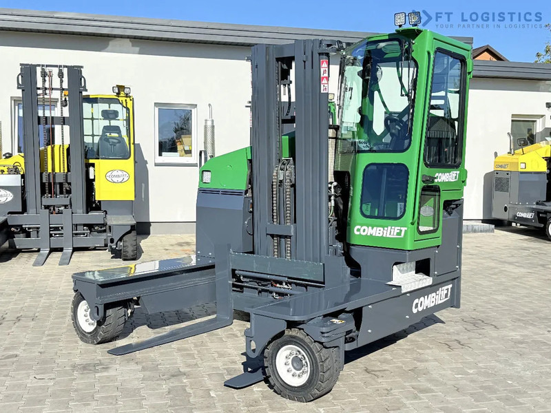 Combilift Combilift FOUR-WAY MULTIDIRECTIONAL FORKLIFT C4500 / DIESEL / TRIPLEX 4900MM / ONLY 4854 HOURS / FORK POSITIONER / FULL CABIN – - Négyutas tolóoszlopos targoncá: 4 kép. Combilift Combilift FOUR-WAY MULTIDIRECTIONAL FORKLIFT C4500 / DIESEL / TRIPLEX 4900MM / ONLY 4854 HOURS / FORK POSITIONER / FULL CABIN – - Négyutas tolóoszlopos targoncá: 4 kép.