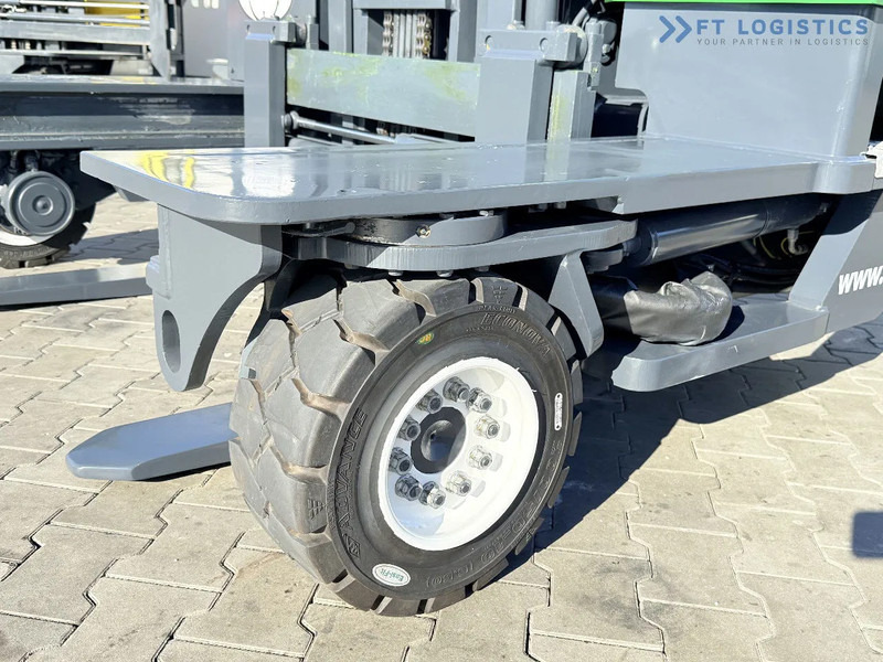 Combilift Combilift Four-Way Multi-Directional Forklift C3500 / Diesel / Duplex 4100 mm / Only 1532 Operating Hours / Fork Positioner / Fu - Négyutas tolóoszlopos targoncá: 4 kép. Combilift Combilift Four-Way Multi-Directional Forklift C3500 / Diesel / Duplex 4100 mm / Only 1532 Operating Hours / Fork Positioner / Fu - Négyutas tolóoszlopos targoncá: 4 kép.