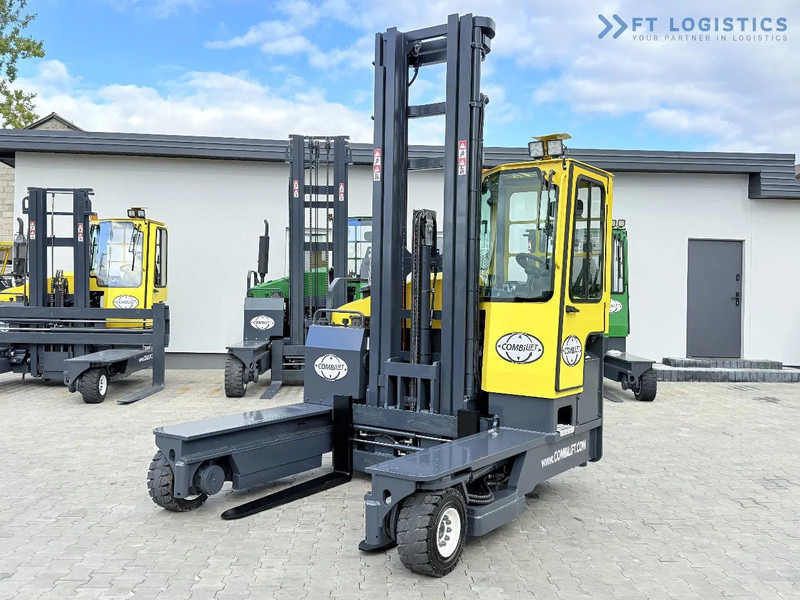 Combilift FOUR-WAY / MULTI-DIRECTIONAL FORKLIFT / C5000 / DIESEL / TRIPLEX 7600MM / FULL FREE LIFT / FORK POSITIONER / HEATING / FULL HEAT - Négyutas tolóoszlopos targoncá: 2 kép. Combilift FOUR-WAY / MULTI-DIRECTIONAL FORKLIFT / C5000 / DIESEL / TRIPLEX 7600MM / FULL FREE LIFT / FORK POSITIONER / HEATING / FULL HEAT - Négyutas tolóoszlopos targoncá: 2 kép.