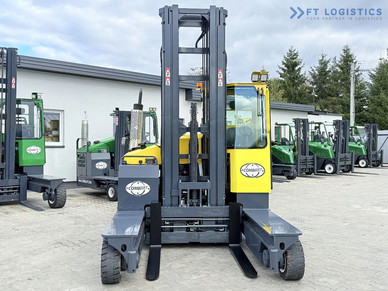 Combilift FOUR-WAY / MULTI-DIRECTIONAL FORKLIFT / C5000 / DIESEL / TRIPLEX 7600MM / FULL FREE LIFT / FORK POSITIONER / HEATING / FULL HEAT - Négyutas tolóoszlopos targoncá: 3 kép. Combilift FOUR-WAY / MULTI-DIRECTIONAL FORKLIFT / C5000 / DIESEL / TRIPLEX 7600MM / FULL FREE LIFT / FORK POSITIONER / HEATING / FULL HEAT - Négyutas tolóoszlopos targoncá: 3 kép.