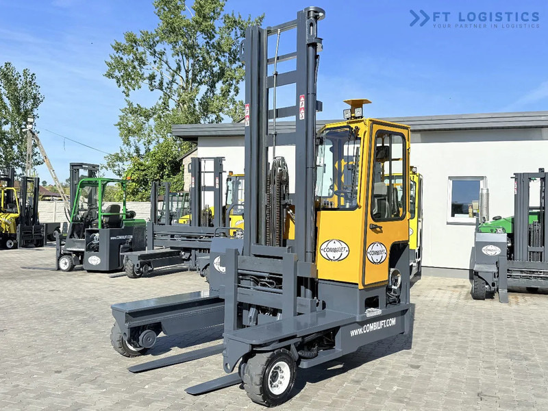 Combilift FOUR-WAY MULTIDIRECTIONAL FORKLIFT / C4000 / DUPLEX - 5500MM / FREE-LIFT / FORKS POSITIONER / LIKE-NEW FOUR-WAY MULTIDIRECTIONAL - Négyutas tolóoszlopos targoncá: 1 kép. Combilift FOUR-WAY MULTIDIRECTIONAL FORKLIFT / C4000 / DUPLEX - 5500MM / FREE-LIFT / FORKS POSITIONER / LIKE-NEW FOUR-WAY MULTIDIRECTIONAL - Négyutas tolóoszlopos targoncá: 1 kép.