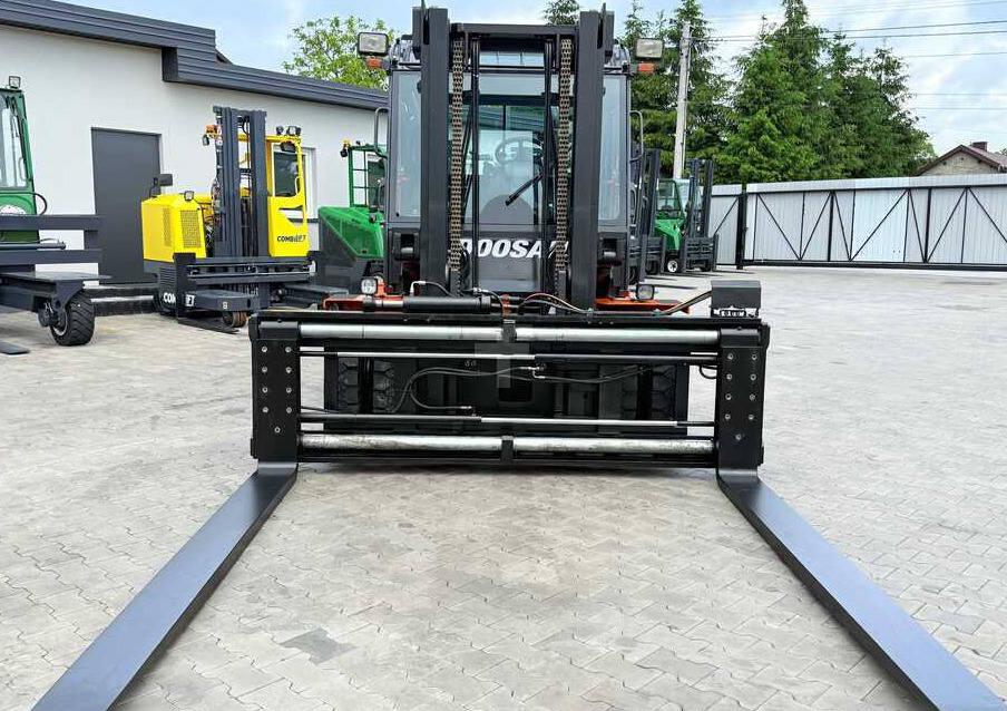 Doosan DOOSAN / DUPLEX 3000MM / SIDE SHIFT / FORK POSITIONER / 2500MM FORKS / 7000KG / CABIN / LIKE NEW - Dízel targonca: 2 kép. Doosan DOOSAN / DUPLEX 3000MM / SIDE SHIFT / FORK POSITIONER / 2500MM FORKS / 7000KG / CABIN / LIKE NEW - Dízel targonca: 2 kép.