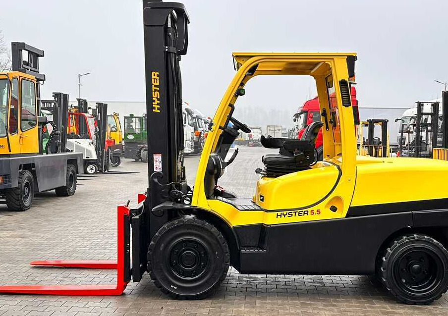 Hyster H5.5FT - Diesel -Only 5156 hours-Excellent condition - Dízel targonca: 2 kép. Hyster H5.5FT - Diesel -Only 5156 hours-Excellent condition - Dízel targonca: 2 kép.