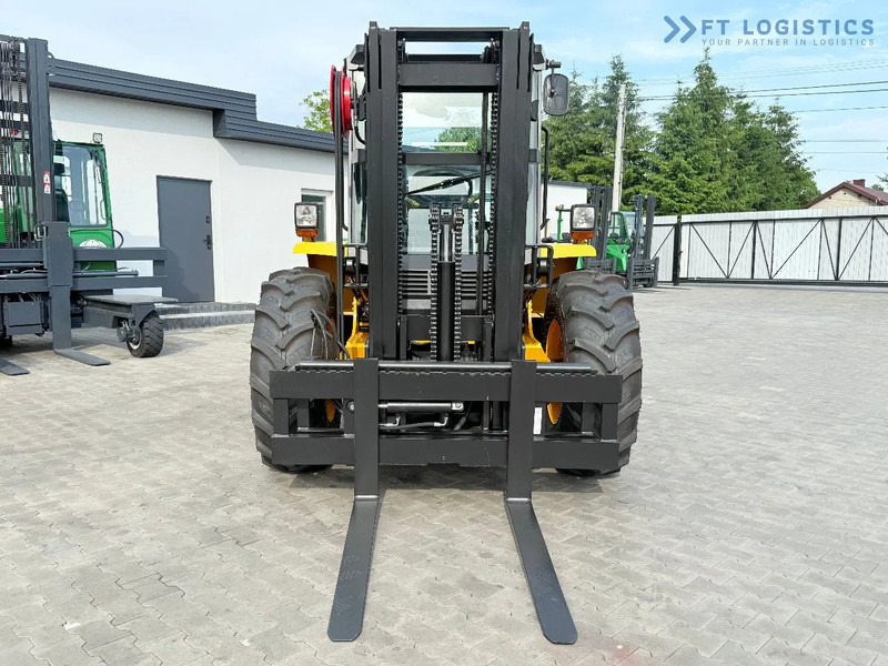 JCB 940 / DIESEL / TRIPLEX 4500MM / FORK POSITIONER / SIDE SHIFT / 4T / NEW TYRES / LIKE NEW 940 / DIESEL / TRIPLEX 4500MM / FORK PO - Terepjáró képességű targoncá: 4 kép. JCB 940 / DIESEL / TRIPLEX 4500MM / FORK POSITIONER / SIDE SHIFT / 4T / NEW TYRES / LIKE NEW 940 / DIESEL / TRIPLEX 4500MM / FORK PO - Terepjáró képességű targoncá: 4 kép.