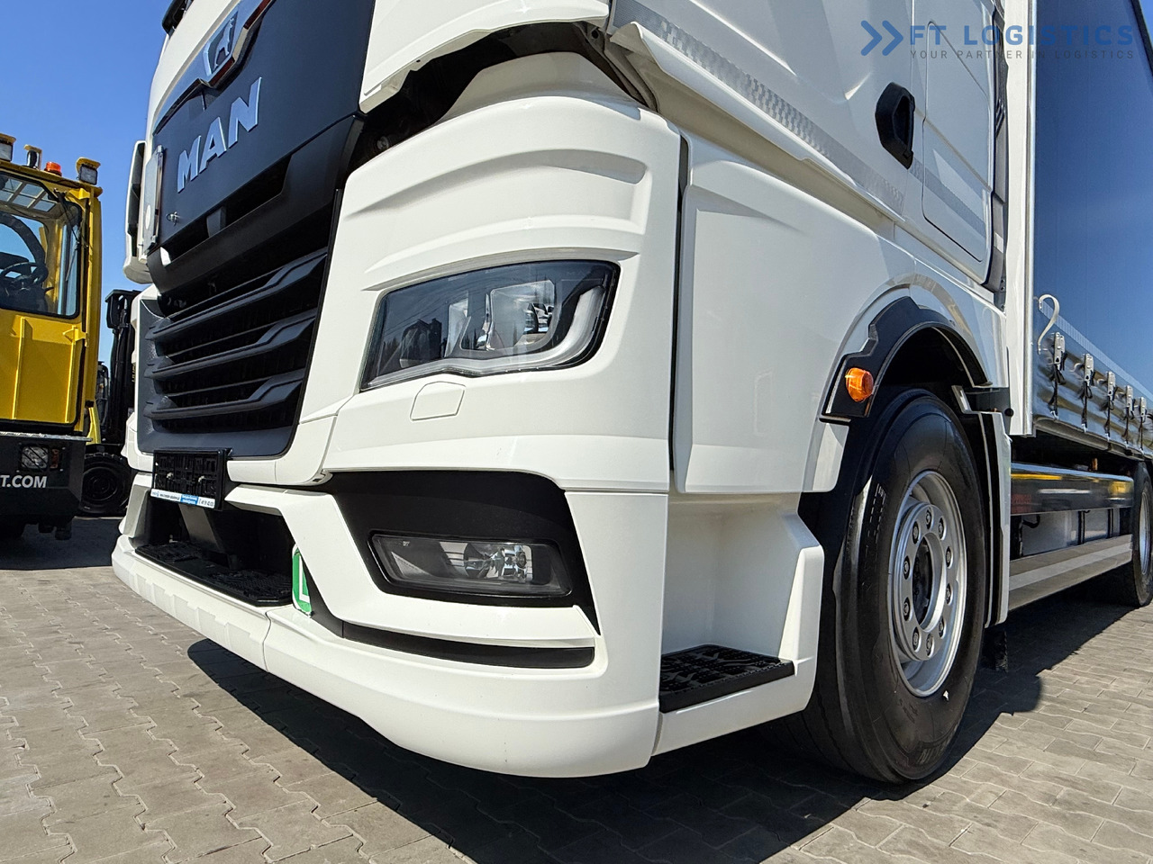 MAN TGX 26.470 / 19 Pallets / Steering Axle / 15 Ton Payload / Retarder / Excellent Condition - Ponyvás teherautó: 5 kép. MAN TGX 26.470 / 19 Pallets / Steering Axle / 15 Ton Payload / Retarder / Excellent Condition - Ponyvás teherautó: 5 kép.