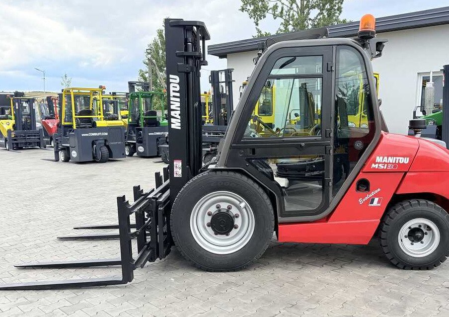 Manitou MSI 30 / DIESEL / DUPLEX 3350MM / Multi-pallet handler - Dízel targonca: 3 kép. Manitou MSI 30 / DIESEL / DUPLEX 3350MM / Multi-pallet handler - Dízel targonca: 3 kép.