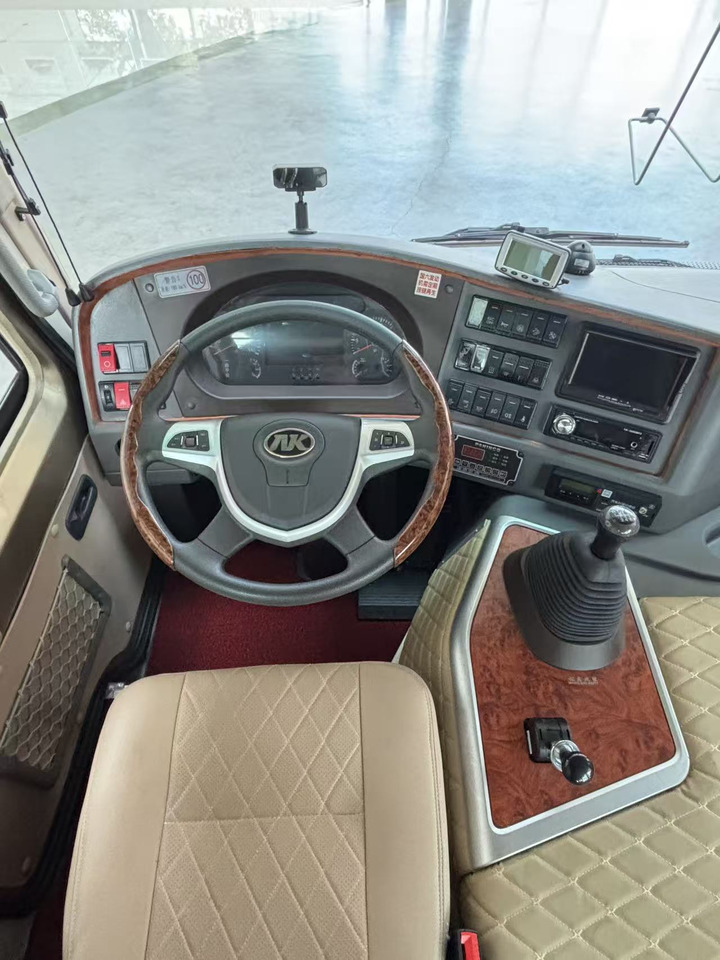 ANKAI k73 - Távolsági busz: 4 kép. ANKAI k73 - Távolsági busz: 4 kép.