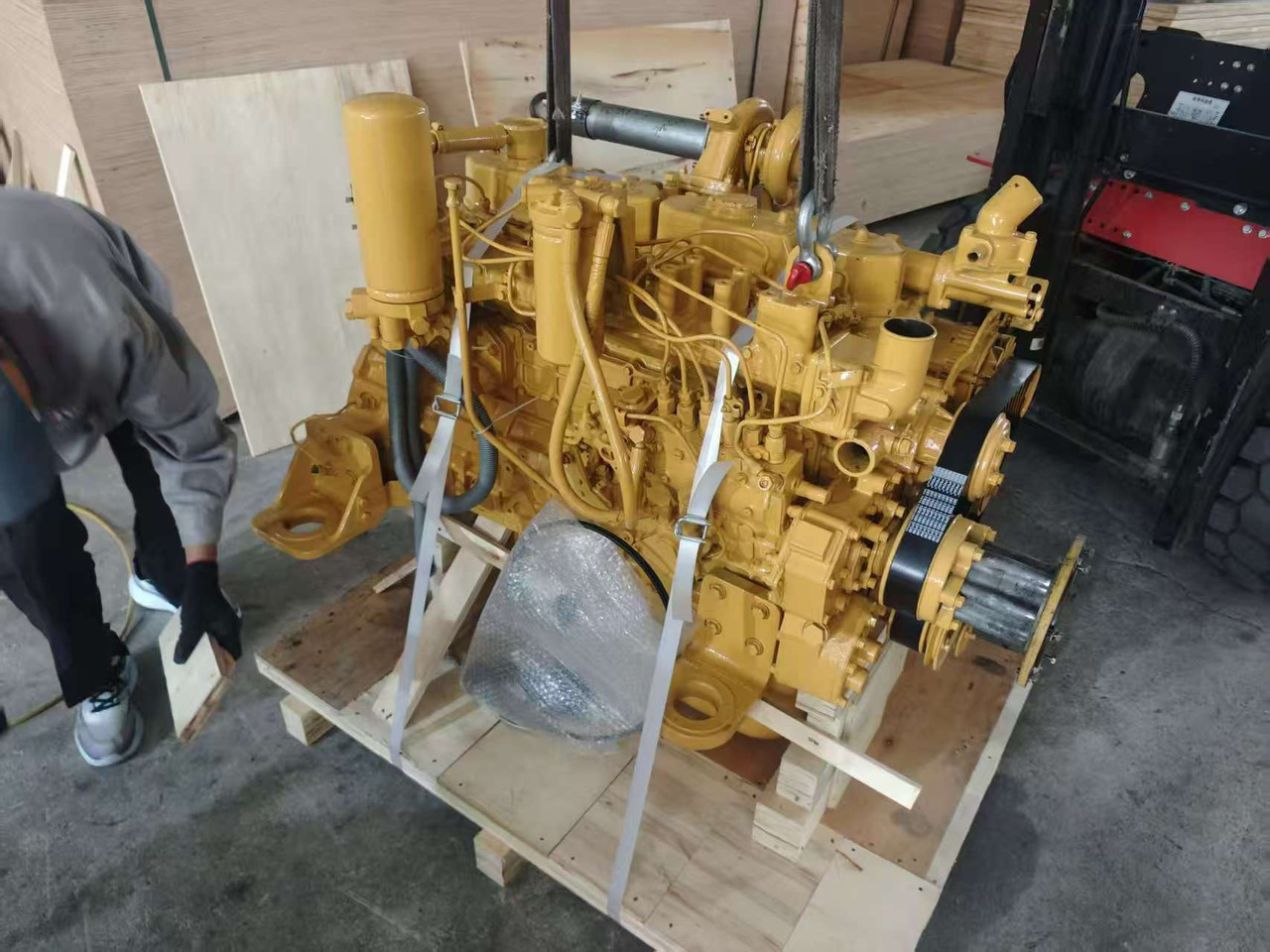 CAT 3066 - Motor - Kotrógép: 1 kép. CAT 3066 - Motor - Kotrógép: 1 kép.