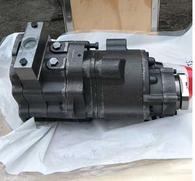 CATERPILLAR 132-3629 - Hidraulikus szivattyú - Kotrógép: 1 kép. CATERPILLAR 132-3629 - Hidraulikus szivattyú - Kotrógép: 1 kép.