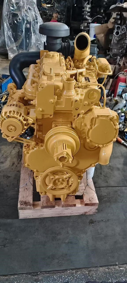 CATERPILLAR 3054 - Motor - Kotrógép: 2 kép. CATERPILLAR 3054 - Motor - Kotrógép: 2 kép.