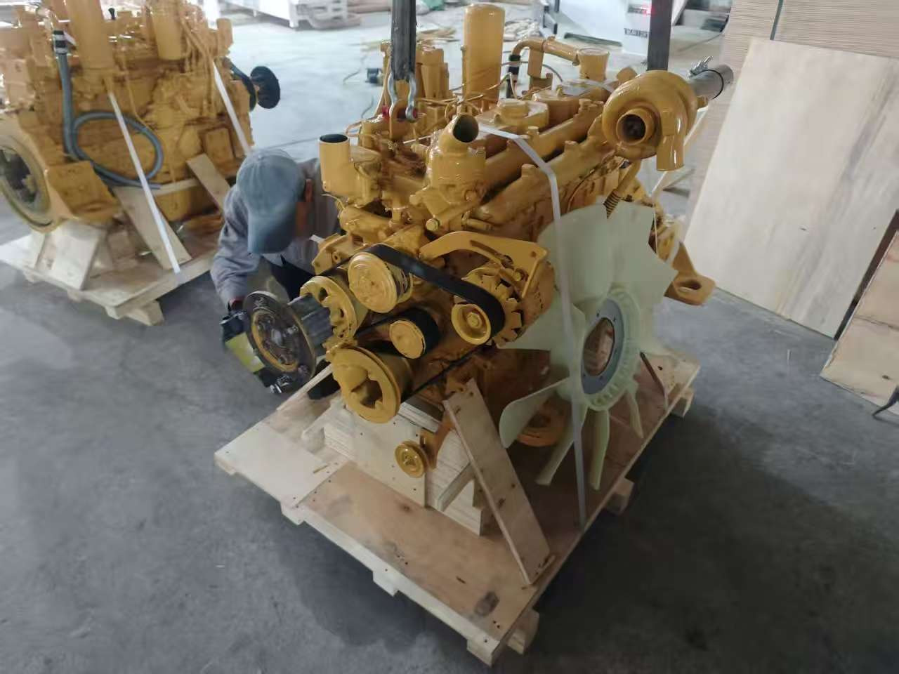 CATERPILLAR 3066 - Motor - Kotrógép: 4 kép. CATERPILLAR 3066 - Motor - Kotrógép: 4 kép.