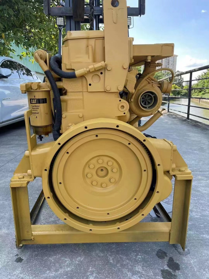 CATERPILLAR 3116 - Motor - Kotrógép: 1 kép. CATERPILLAR 3116 - Motor - Kotrógép: 1 kép.