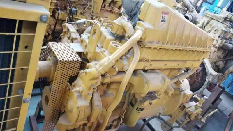 CATERPILLAR 3406 - Motor - Buldózer: 4 kép. CATERPILLAR 3406 - Motor - Buldózer: 4 kép.