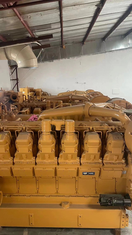 CATERPILLAR 3512 - Motor - Kotrógép: 1 kép. CATERPILLAR 3512 - Motor - Kotrógép: 1 kép.