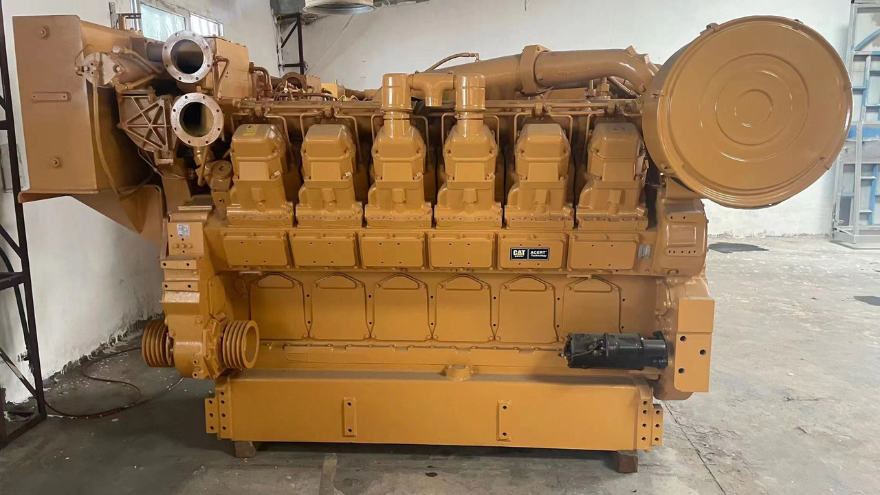 CATERPILLAR 3512 - Motor - Kotrógép: 3 kép. CATERPILLAR 3512 - Motor - Kotrógép: 3 kép.