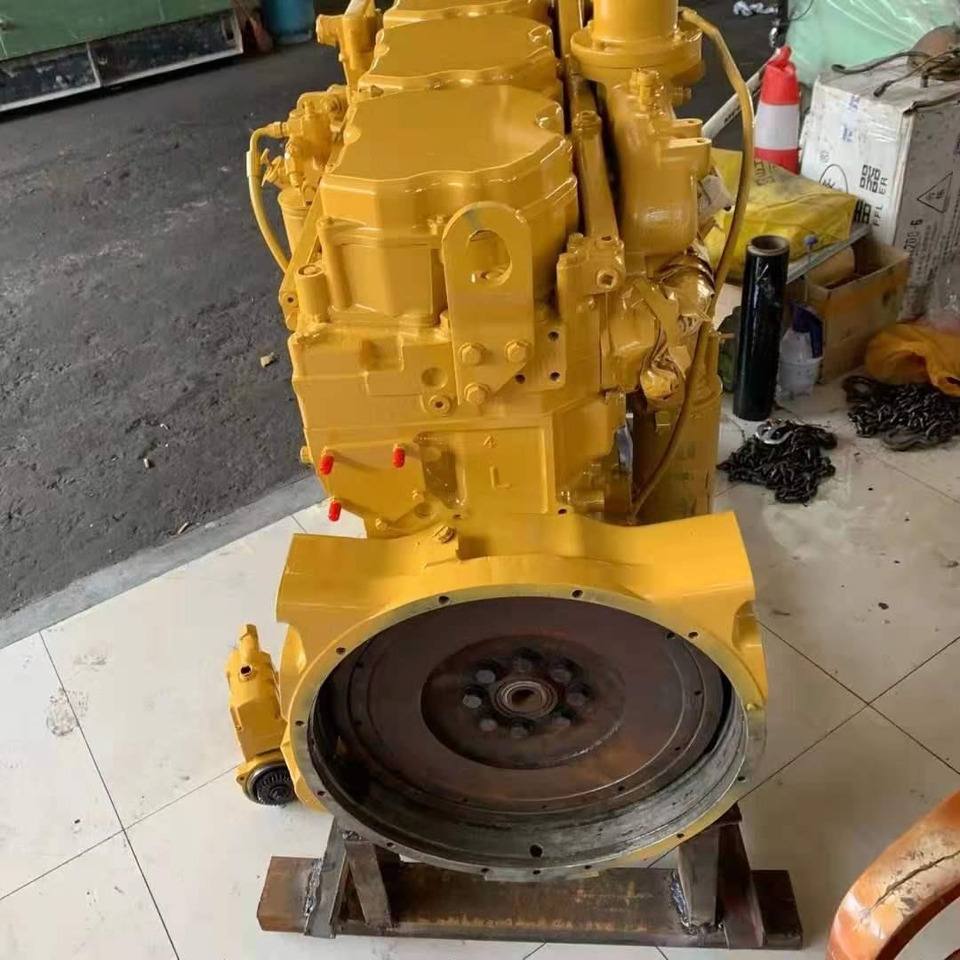 CATERPILLAR C10 - Motor - Kotrógép: 4 kép. CATERPILLAR C10 - Motor - Kotrógép: 4 kép.