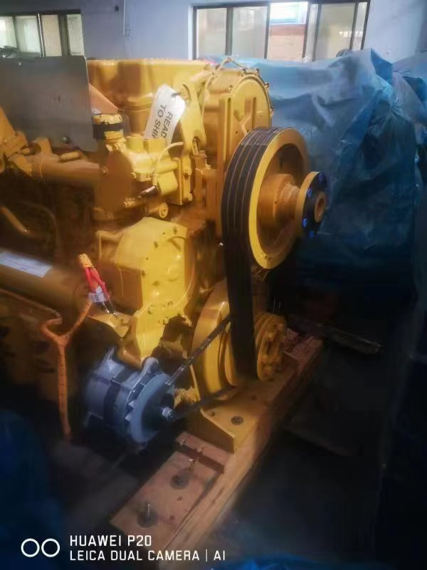 CATERPILLAR C18 - Motor - Építőipari gépek: 3 kép. CATERPILLAR C18 - Motor - Építőipari gépek: 3 kép.