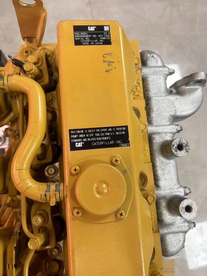 CATERPILLAR C2.4 - Motor - Lánctalpas kotró: 4 kép. CATERPILLAR C2.4 - Motor - Lánctalpas kotró: 4 kép.
