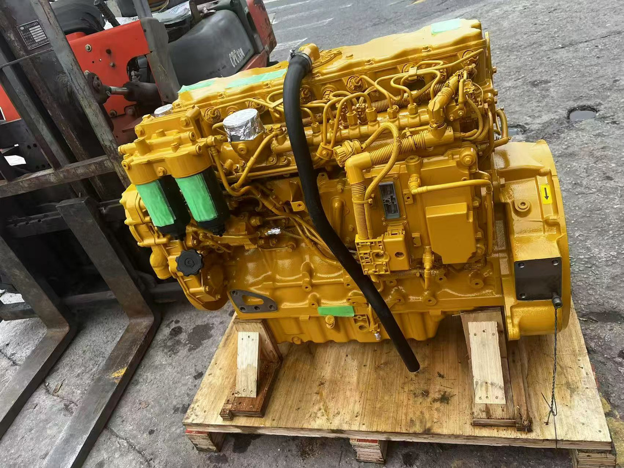 CATERPILLAR C7.1 - Motor - Kotrógép: 2 kép. CATERPILLAR C7.1 - Motor - Kotrógép: 2 kép.