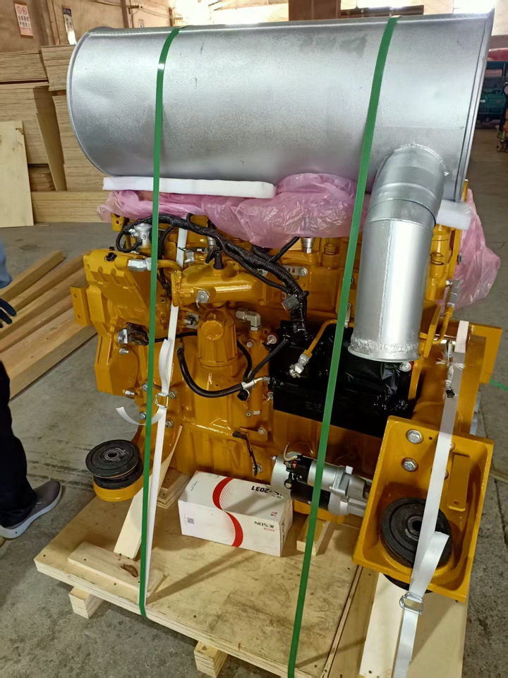 CATERPILLAR C9 - Motor - Kotrógép: 1 kép. CATERPILLAR C9 - Motor - Kotrógép: 1 kép.
