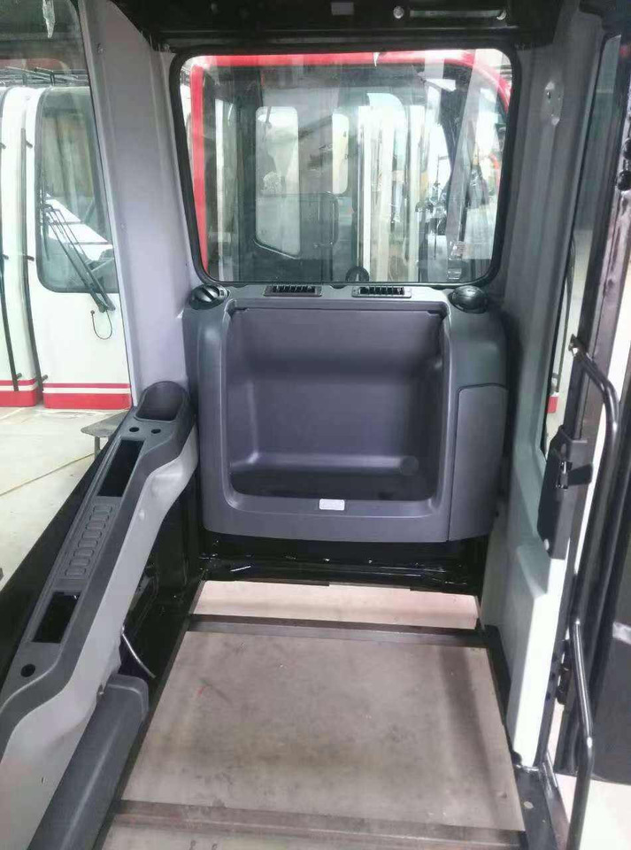 CATERPILLAR E318C E315D E320C E320D - Fülke - Kotrógép: 4 kép. CATERPILLAR E318C E315D E320C E320D - Fülke - Kotrógép: 4 kép.