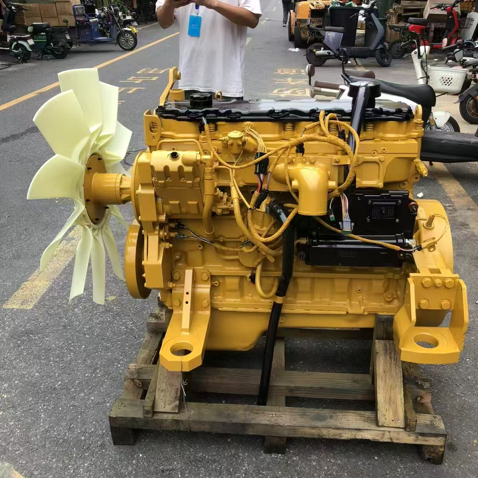 CATERPILLAR c7 - Motor: 1 kép. CATERPILLAR c7 - Motor: 1 kép.