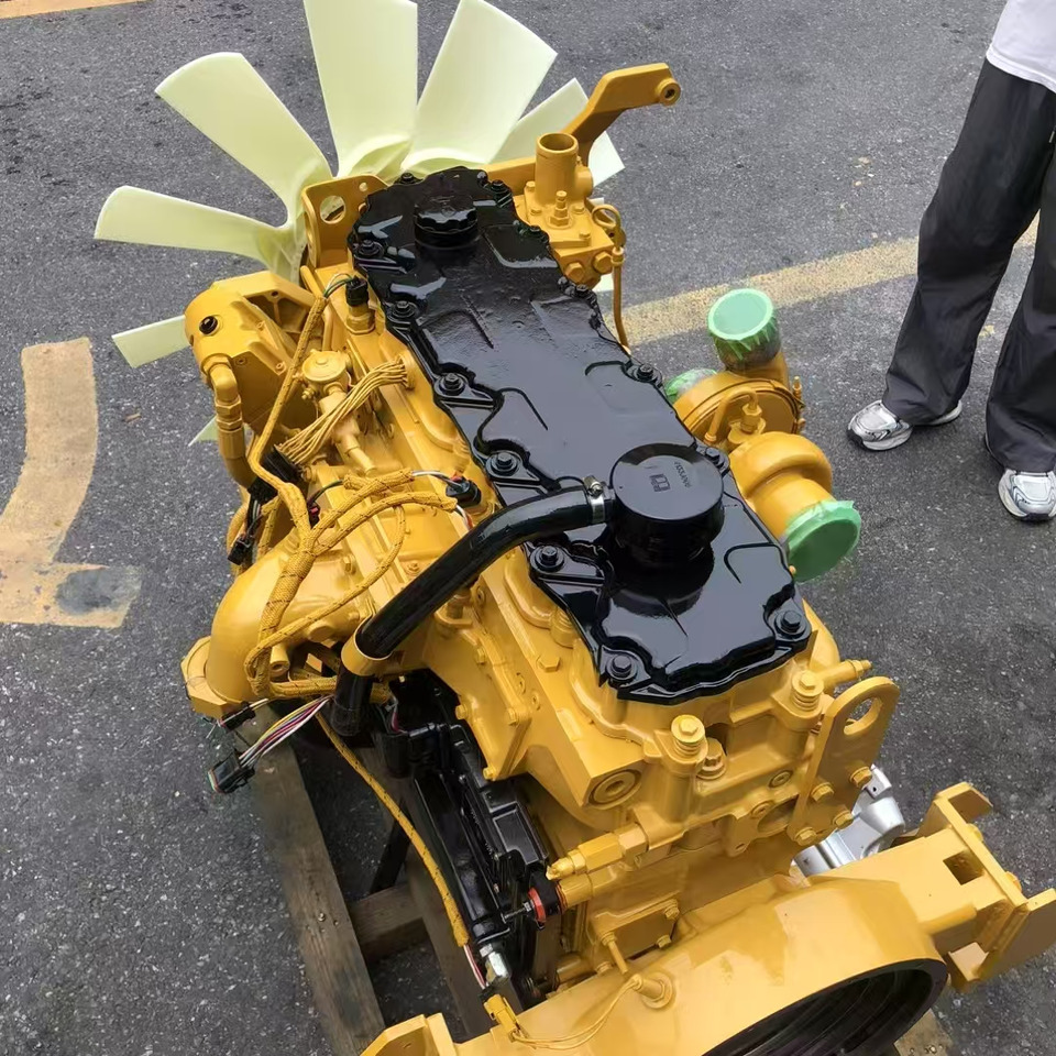 CATERPILLAR c7 - Motor: 2 kép. CATERPILLAR c7 - Motor: 2 kép.