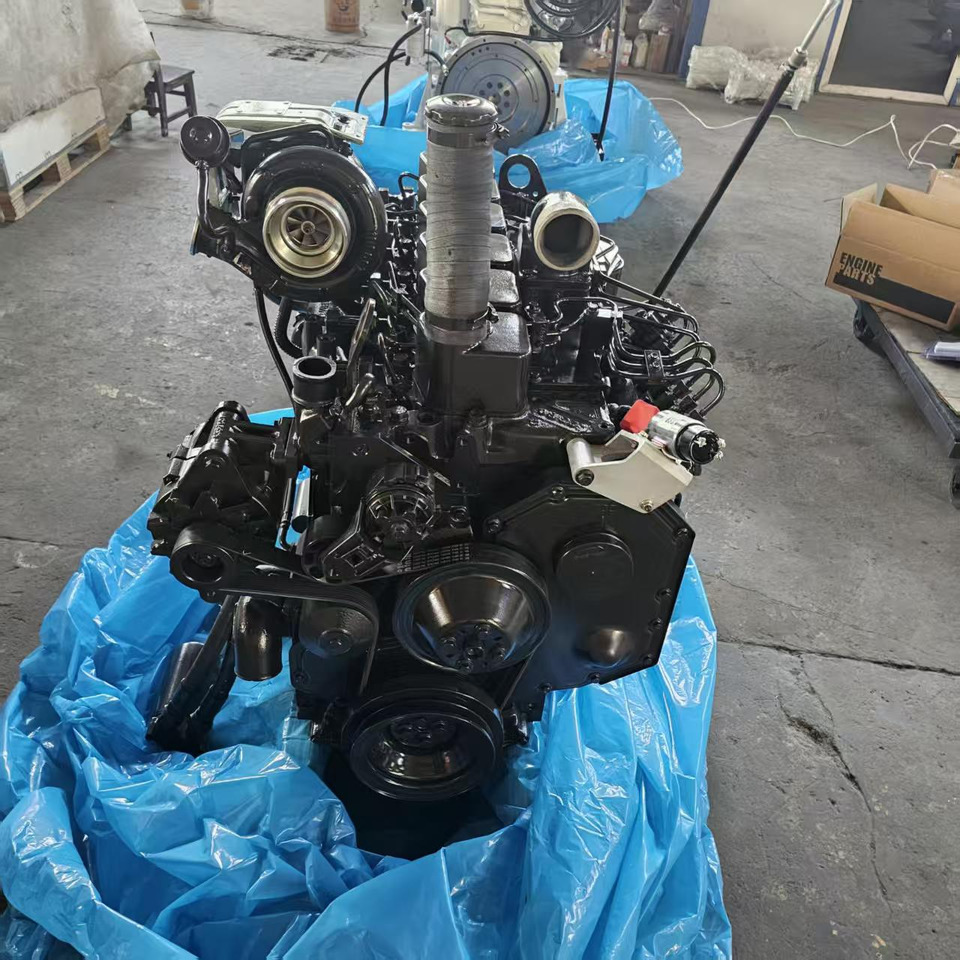 CUMMINS 6BT5.9 - Motor - Kotrógép: 4 kép. CUMMINS 6BT5.9 - Motor - Kotrógép: 4 kép.