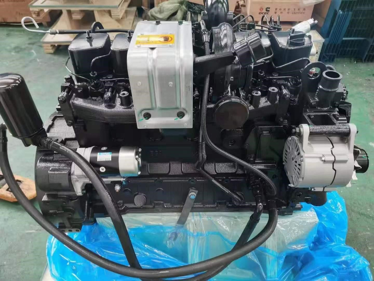 CUMMINS 6BT5.9 - Motor - Kotrógép: 3 kép. CUMMINS 6BT5.9 - Motor - Kotrógép: 3 kép.