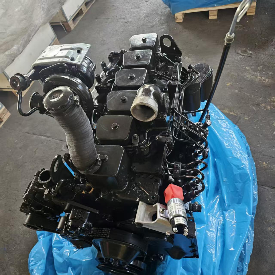 CUMMINS 6BT5.9 - Motor - Kotrógép: 2 kép. CUMMINS 6BT5.9 - Motor - Kotrógép: 2 kép.