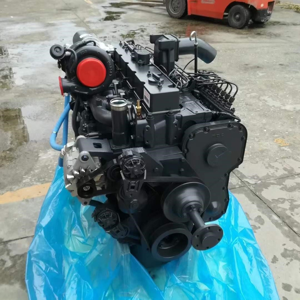 CUMMINS 6CT8.3 - Motor - Kotrógép: 3 kép. CUMMINS 6CT8.3 - Motor - Kotrógép: 3 kép.