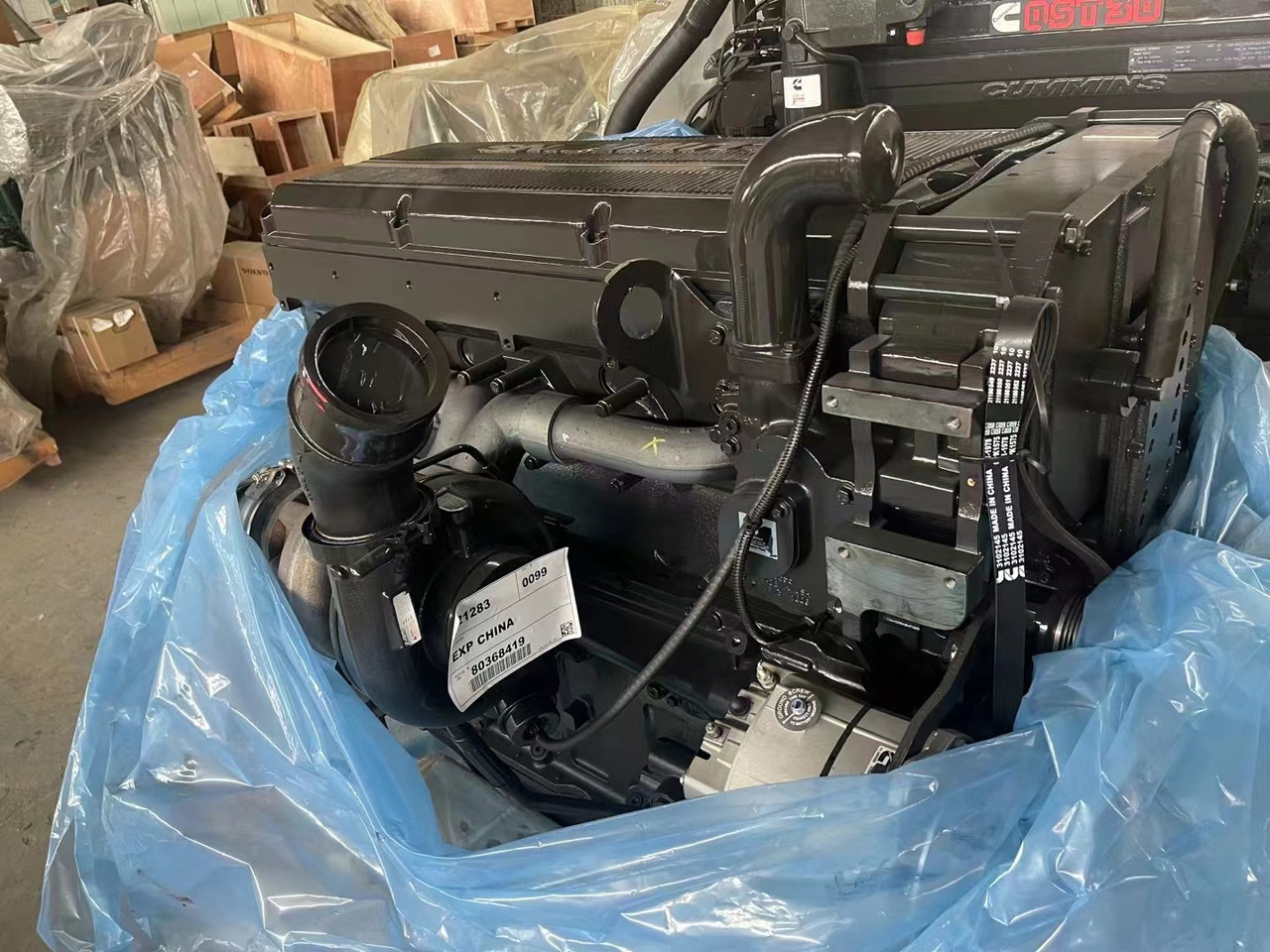 CUMMINS QSK23 - Motor - Kotrógép: 2 kép. CUMMINS QSK23 - Motor - Kotrógép: 2 kép.
