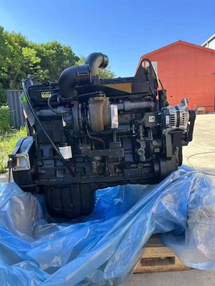 CUMMINS QSM11 - Motor - Kotrógép: 1 kép. CUMMINS QSM11 - Motor - Kotrógép: 1 kép.
