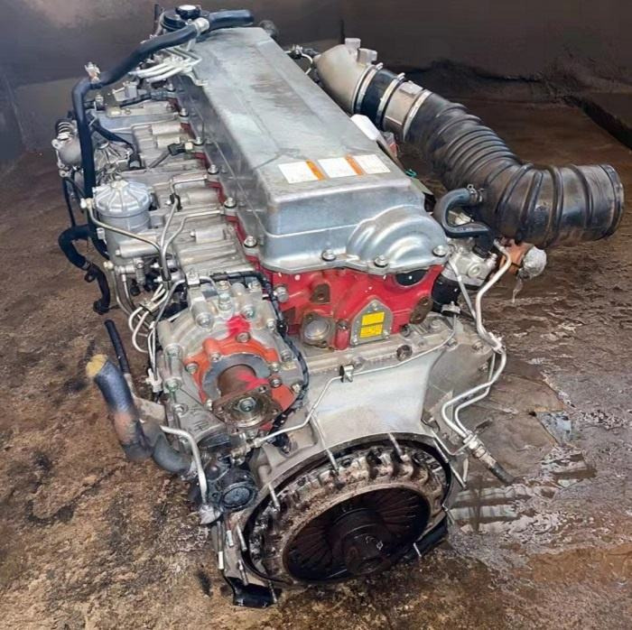 HINO E13C - Motor - Billenőplatós teherautó: 1 kép. HINO E13C - Motor - Billenőplatós teherautó: 1 kép.