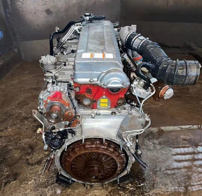 HINO E13C - Motor - Billenőplatós teherautó: 5 kép. HINO E13C - Motor - Billenőplatós teherautó: 5 kép.