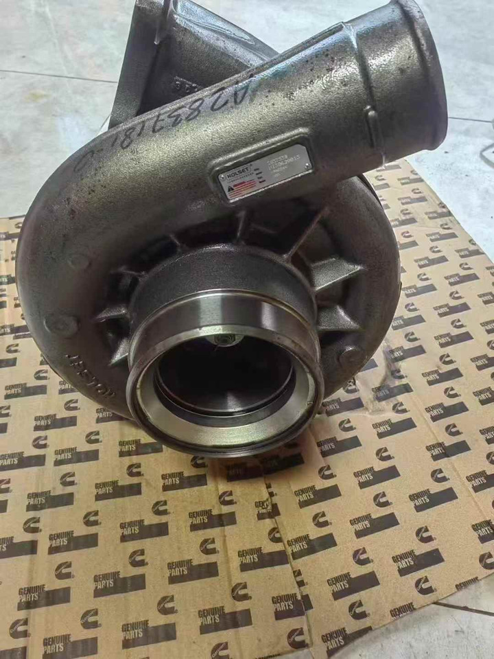 HITACHI 288-1769 - Turbó - Kotrógép: 2 kép. HITACHI 288-1769 - Turbó - Kotrógép: 2 kép.