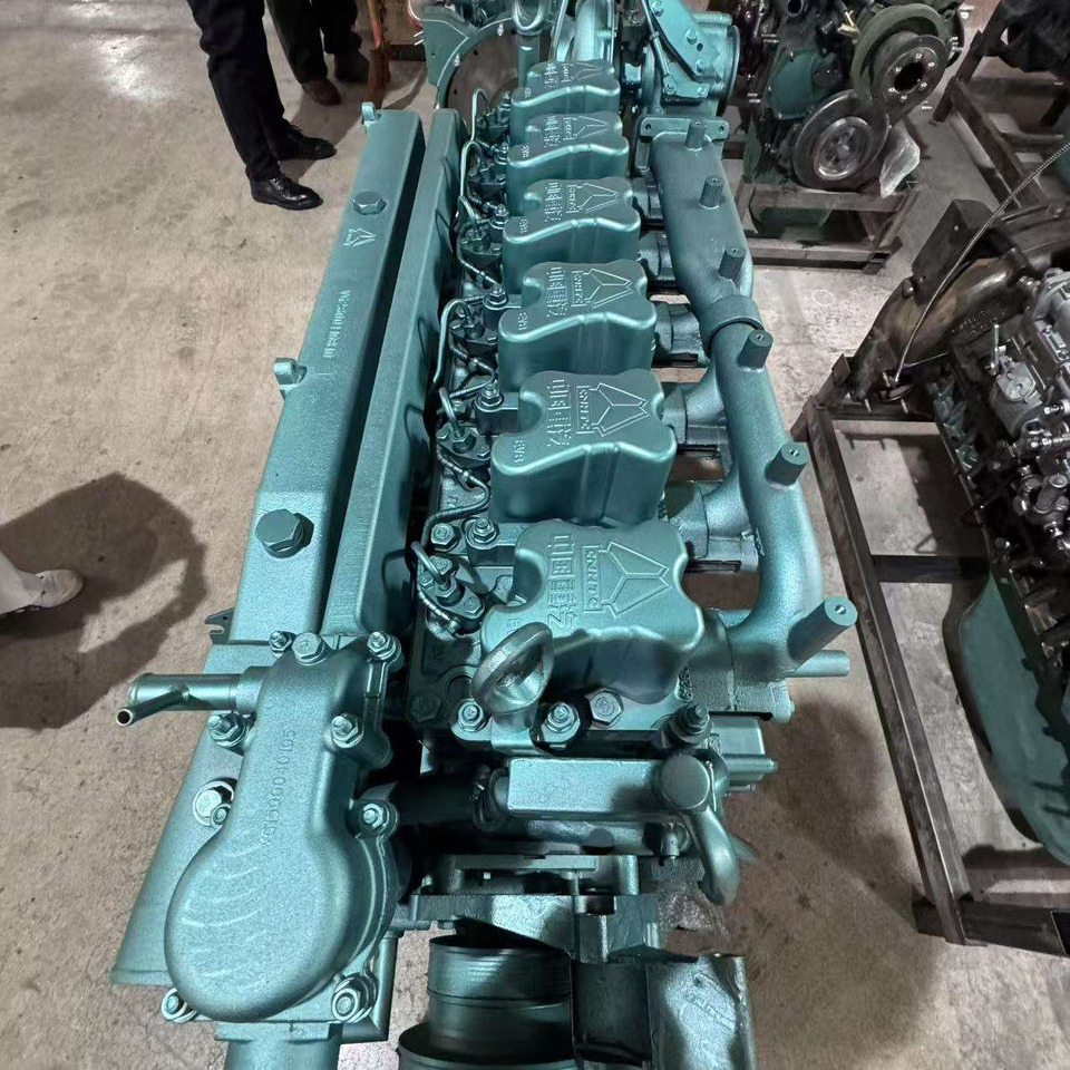 HOWO D10.38-40 - Motor - Traktor: 1 kép. HOWO D10.38-40 - Motor - Traktor: 1 kép.
