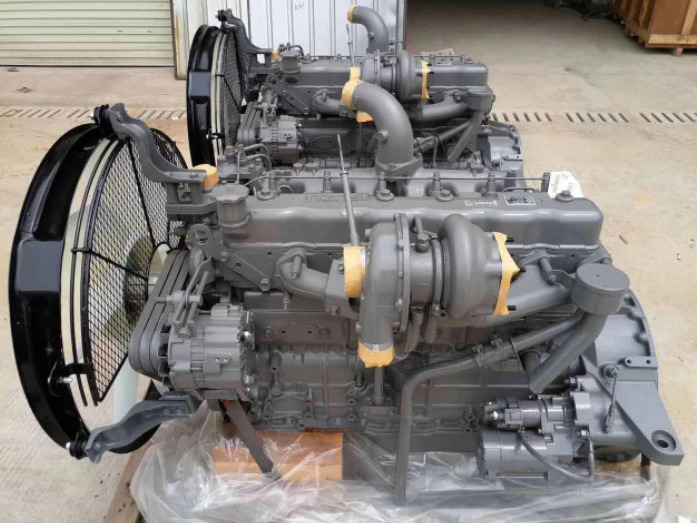 ISUZU 4JG1 - Motor - Kotrógép: 1 kép. ISUZU 4JG1 - Motor - Kotrógép: 1 kép.