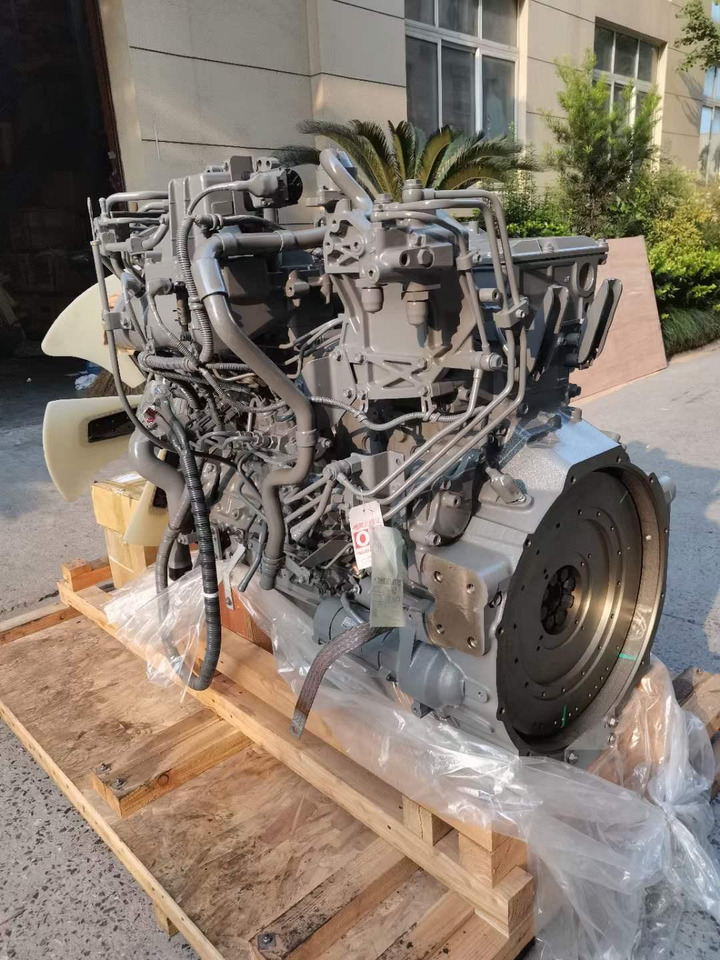 ISUZU 6UZ1 - Motor - Kotrógép: 2 kép. ISUZU 6UZ1 - Motor - Kotrógép: 2 kép.