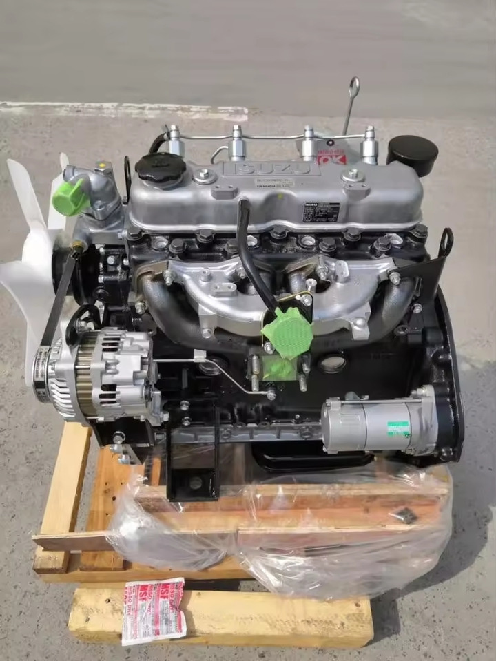 ISUZU C240 - Motor - Építőipari gépek: 1 kép. ISUZU C240 - Motor - Építőipari gépek: 1 kép.