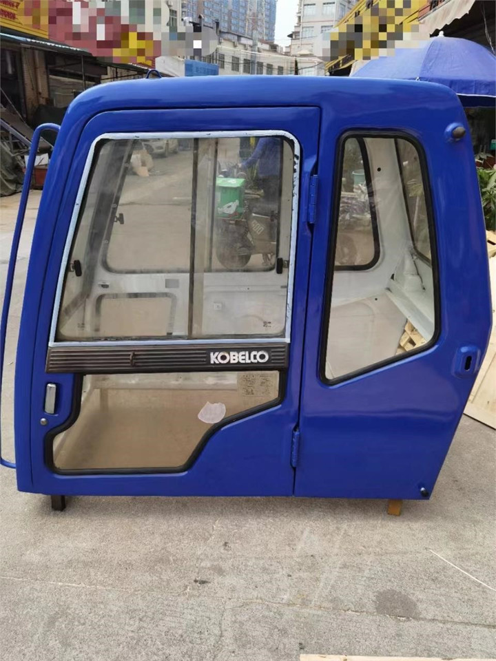 KOBELCO SK200-3 - Fülke - Kotrógép: 1 kép. KOBELCO SK200-3 - Fülke - Kotrógép: 1 kép.