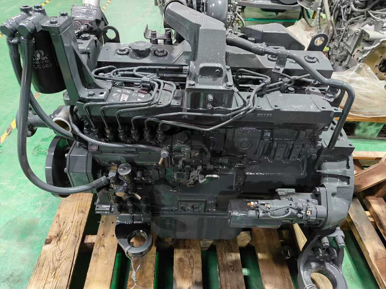 KOMATSU 6D95 - Motor - Kotrógép: 1 kép. KOMATSU 6D95 - Motor - Kotrógép: 1 kép.