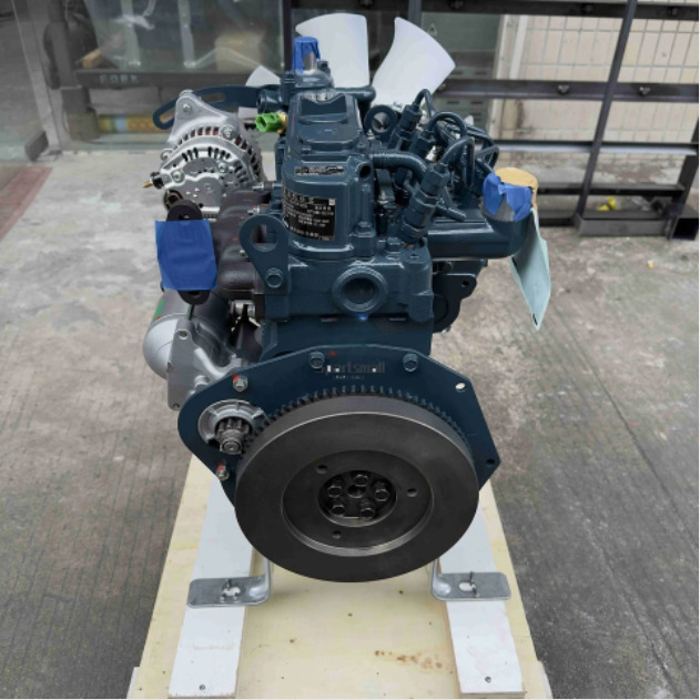 KUBOTA D902 - Motor - Kotrógép: 3 kép. KUBOTA D902 - Motor - Kotrógép: 3 kép.