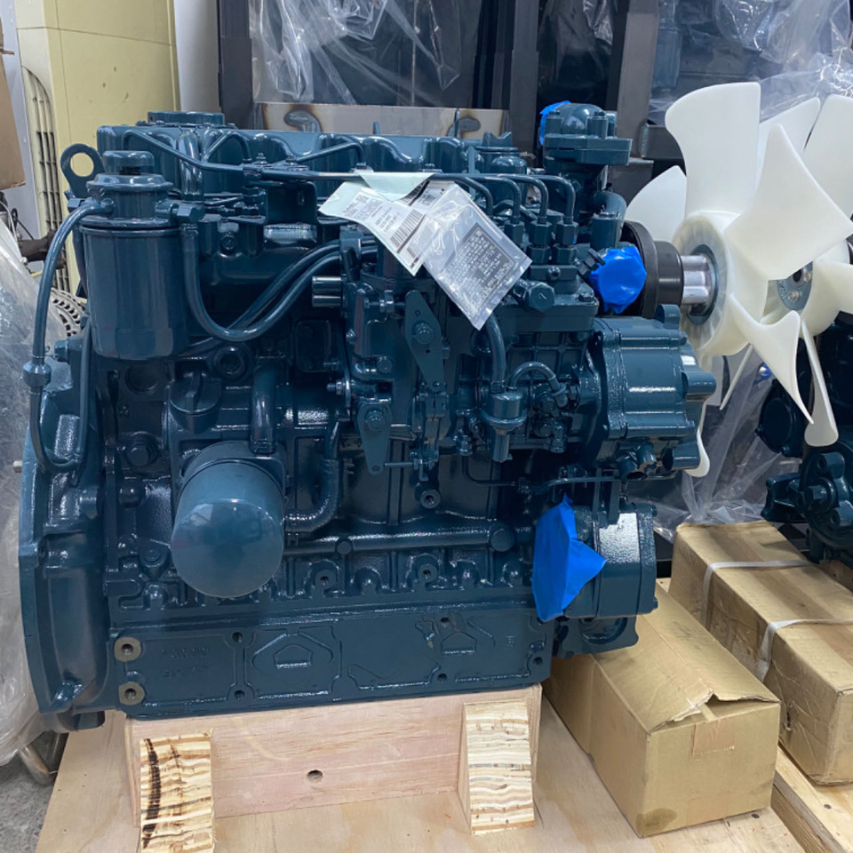 KUBOTA V3600 - Motor - Kotrógép: 1 kép. KUBOTA V3600 - Motor - Kotrógép: 1 kép.