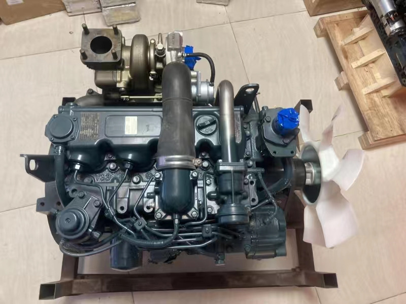 KUBOTA v3800 - Motor - Traktor: 1 kép. KUBOTA v3800 - Motor - Traktor: 1 kép.