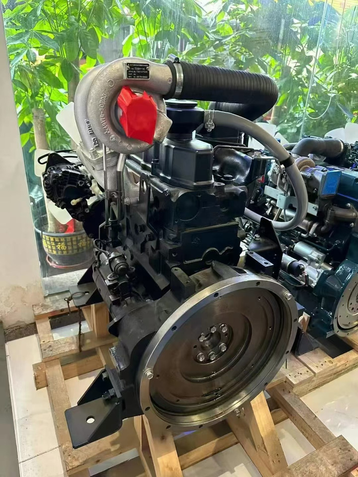 MITSUBISHI S4K - Motor - Minikotró: 1 kép. MITSUBISHI S4K - Motor - Minikotró: 1 kép.