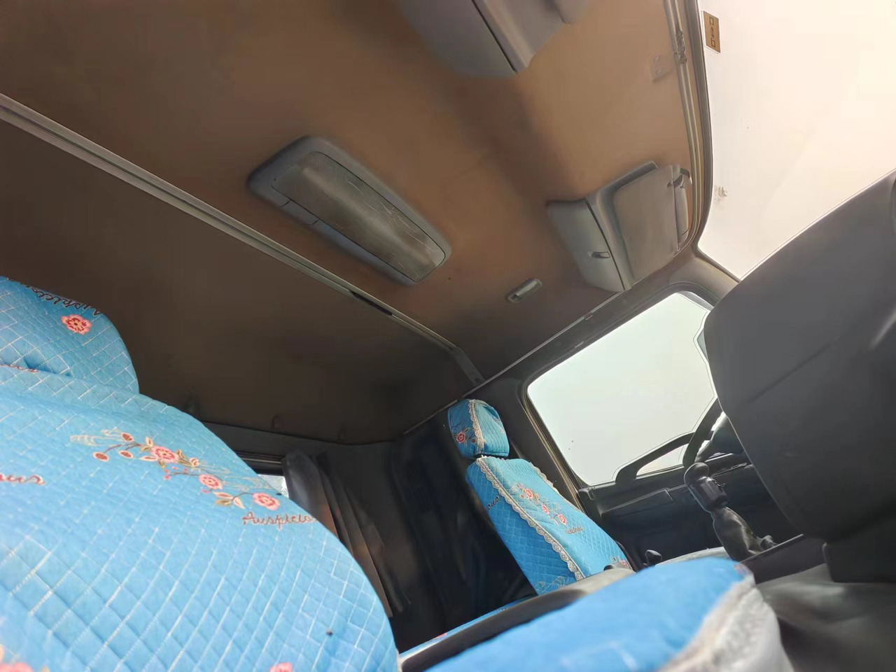 HINO HINO 700 - Nyergesvontató: 5 kép. HINO HINO 700 - Nyergesvontató: 5 kép.