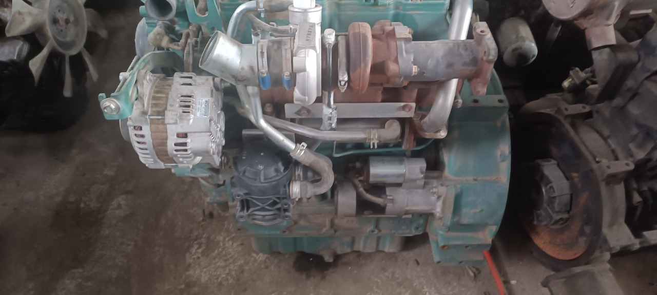 VOLVO D3.8E - Motor - Kotrógép: 3 kép. VOLVO D3.8E - Motor - Kotrógép: 3 kép.