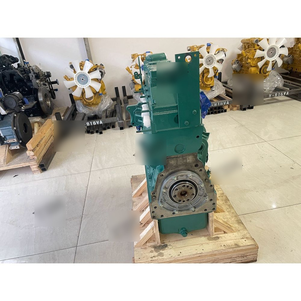 VOLVO D3.8E - Motor - Kotrógép: 1 kép. VOLVO D3.8E - Motor - Kotrógép: 1 kép.