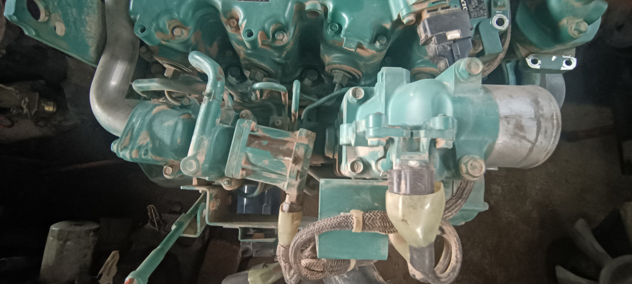 VOLVO D3.8E - Motor - Kotrógép: 1 kép. VOLVO D3.8E - Motor - Kotrógép: 1 kép.